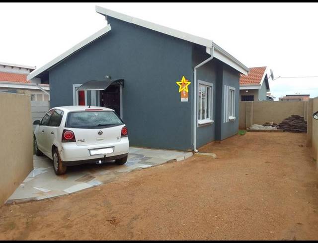 2 BEDROOM HOUSE FOR SALE IN SAVANNA CITY